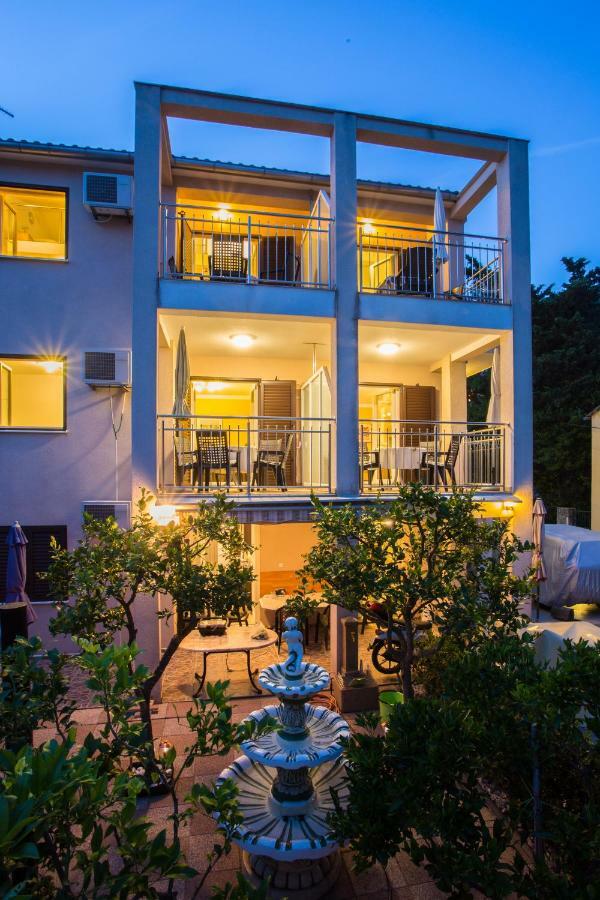 Apartment Smuljic Vrboska Exterior foto
